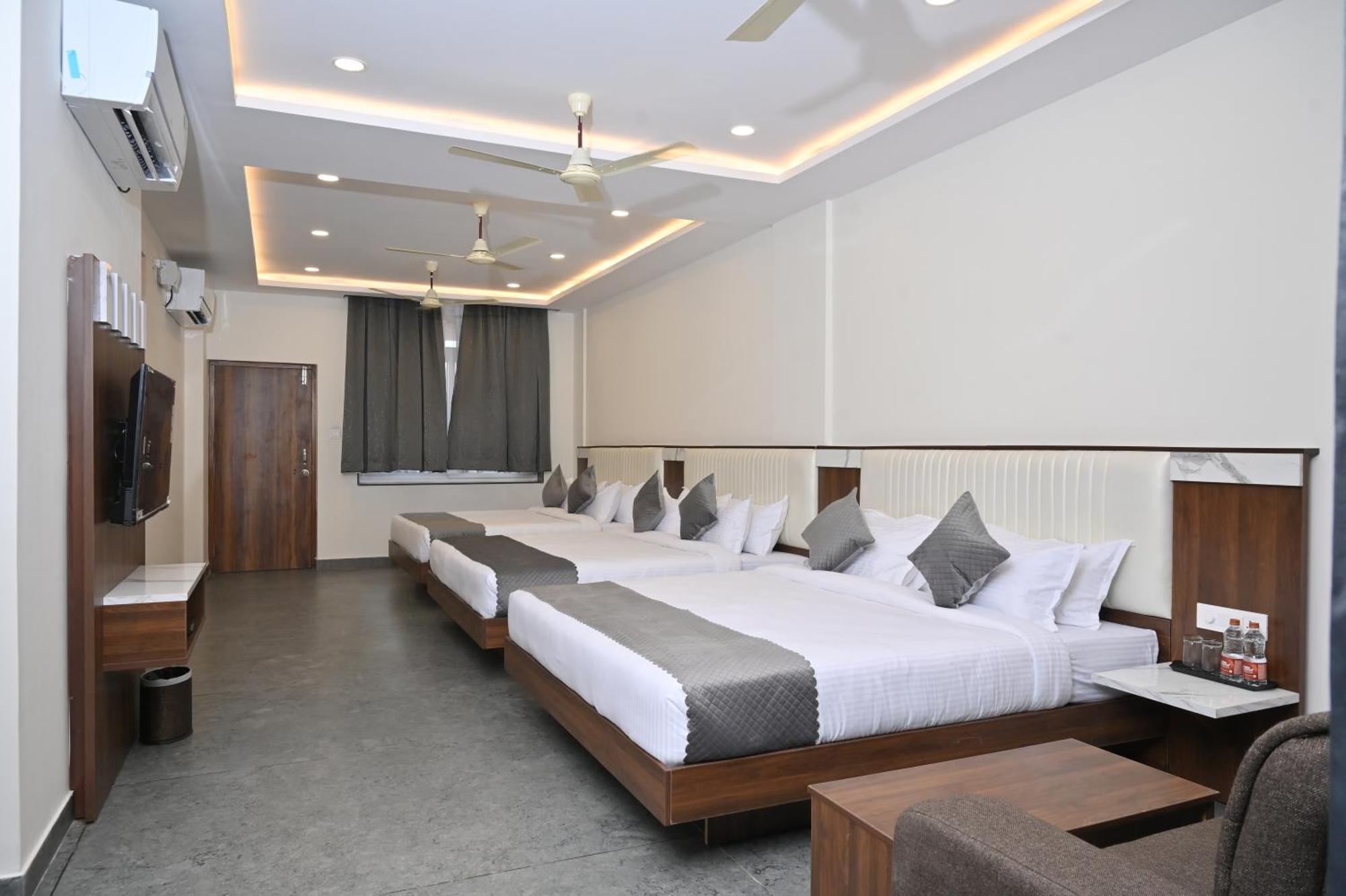 Hotel Shri Devi Comforts Inn Bhatkal Exterior foto